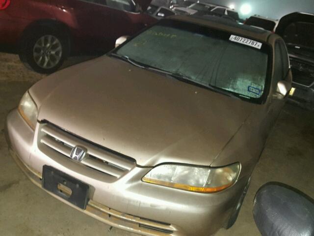 1HGCG55672A801980 - 2002 HONDA ACCORD BEIGE photo 2