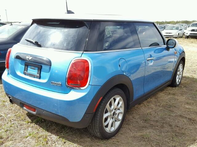 WMWXP5C51G2D15077 - 2016 MINI COOPER BLUE photo 4