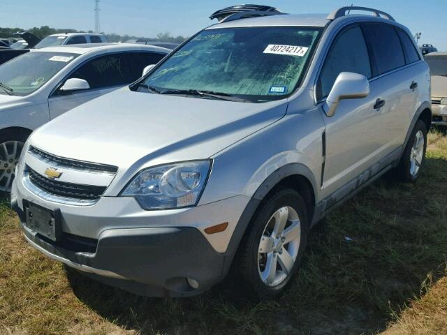 3GNAL2EK4CS632151 - 2012 CHEVROLET CAPTIVA SILVER photo 2