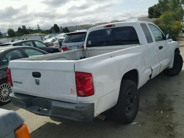 1D7HE22K86S656805 - 2006 DODGE DAKOTA ST WHITE photo 4