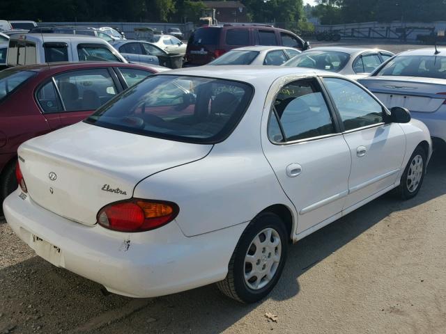 KMHJF25F7XU835393 - 1999 HYUNDAI ELANTRA BA WHITE photo 4