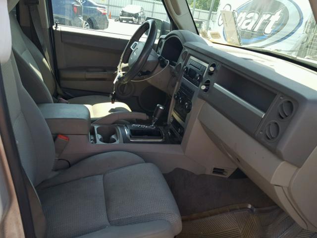 1J8HH48K78C239962 - 2008 JEEP COMMANDER 银色 照片 5
