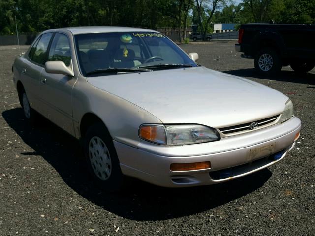 4T1BG12K9TU784275 - 1996 TOYOTA CAMRY DX GOLD photo 1