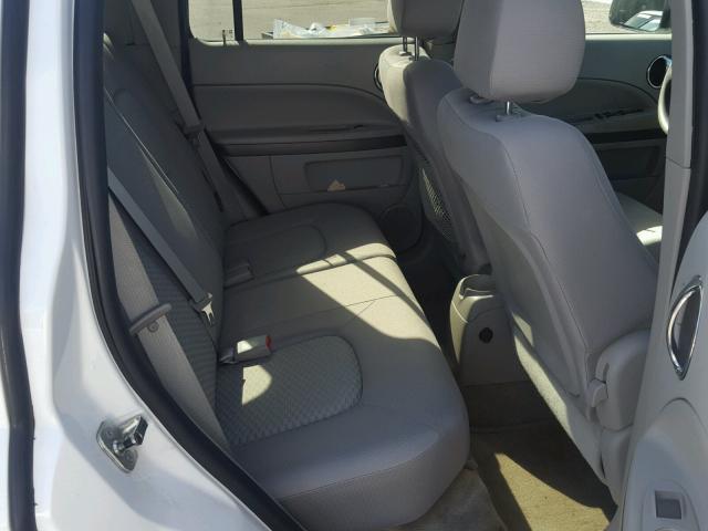 3GNBAEDBXAS613257 - 2010 CHEVROLET HHR LS WHITE photo 6