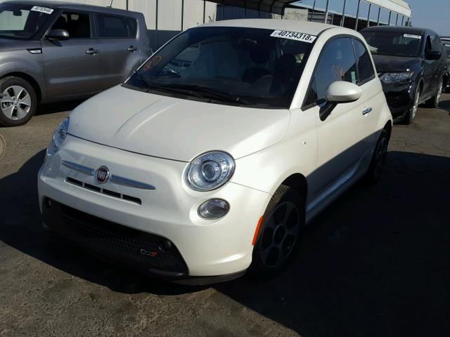 3C3CFFGE8HT609260 - 2017 FIAT 500 ELECTR CREAM photo 2