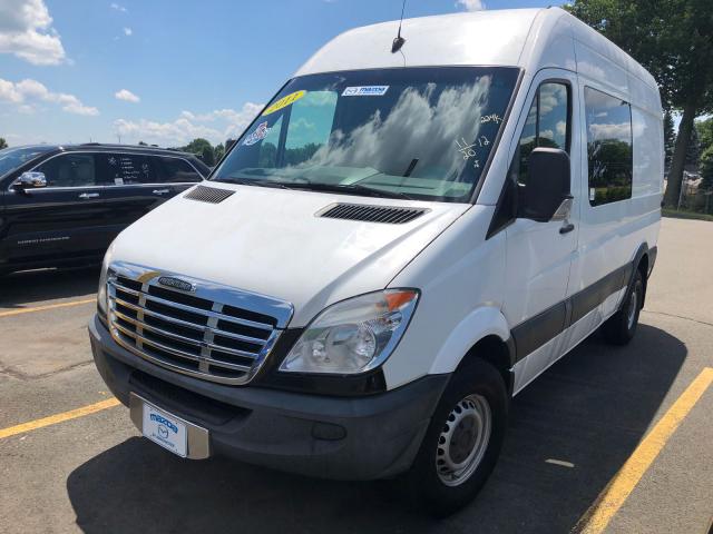 WDRPE7CC3B5522951 - 2011 FREIGHTLINER SPRINTER 2 WHITE photo 2