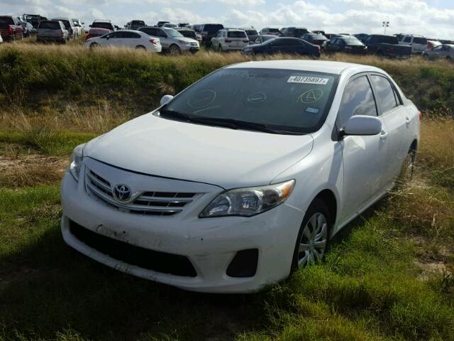 5YFBU4EE6DP085222 - 2013 TOYOTA COROLLA BA WHITE photo 2