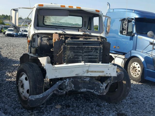 1HTSCABM9WH586751 - 1998 INTERNATIONAL 4000 4700 WHITE photo 9