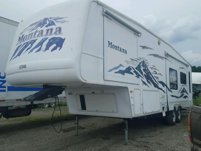 4YDF325254D508497 - 2004 KEYSTONE MONTANA WHITE photo 2