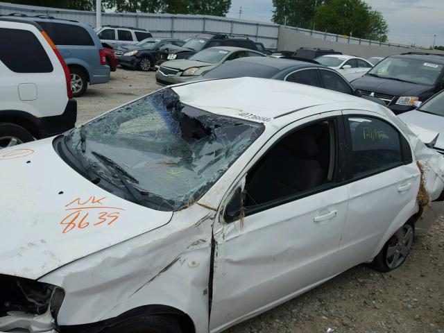 KL1TD56607B098639 - 2007 CHEVROLET AVEO BASE Ақ фото 9