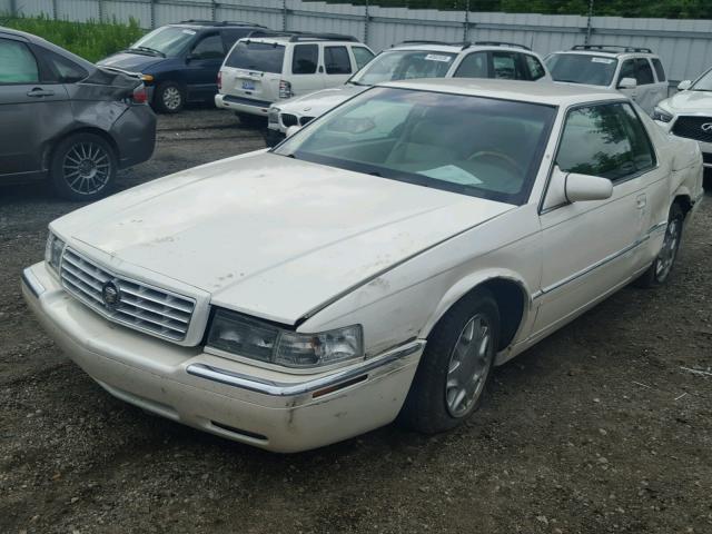 1G6EL12Y01B108990 - 2001 CADILLAC ELDORADO E WHITE photo 2