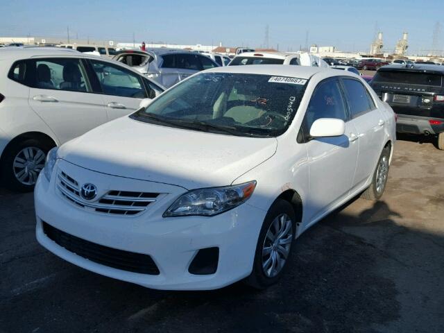 5YFBU4EE7DP213743 - 2013 TOYOTA COROLLA BA WHITE photo 2