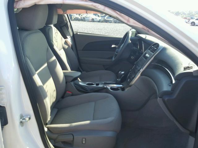 1G11B5SL2FF183693 - 2015 CHEVROLET MALIBU LS თეთრი ფოტო 5