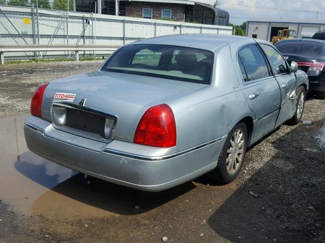 1LNHM81V07Y619320 - 2007 LINCOLN TOWN CAR S BLUE photo 4