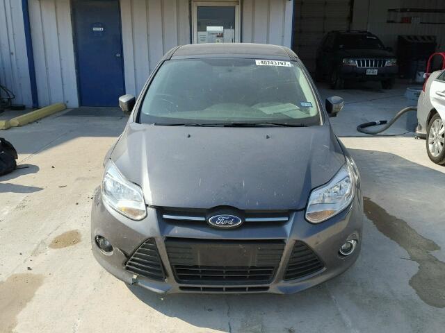 1FADP3F29EL380927 - 2014 FORD FOCUS SE GRAY photo 9