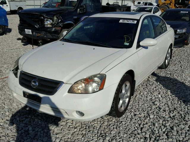 1N4BL11D12C111574 - 2002 NISSAN ALTIMA SE WHITE photo 2