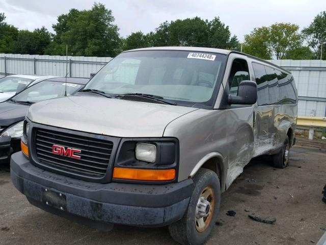 1GKHG39U341180018 - 2004 GMC SAVANA G35 BROWN photo 2