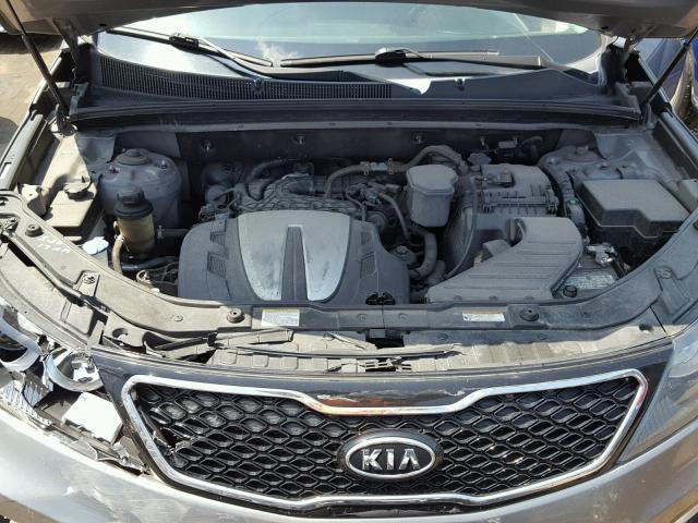 5XYKWDA2XCG279227 - 2012 KIA SORENTO SX GRAY photo 7