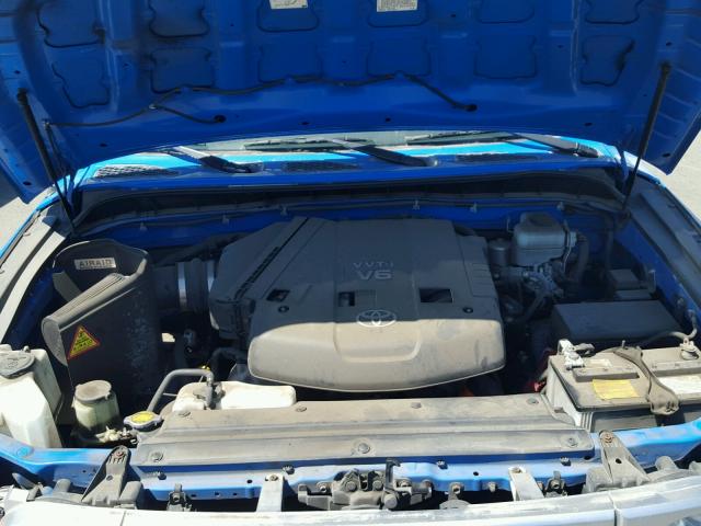 JTEBU11F370025793 - 2007 TOYOTA FJ CRUISER BLUE photo 7