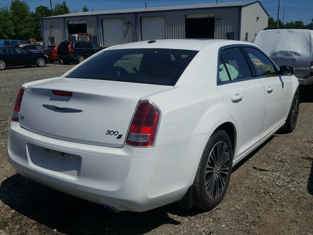 2C3CCAGT0DH528122 - 2013 CHRYSLER 300 V6 WHITE photo 4