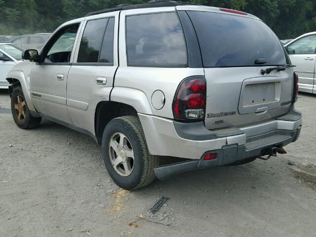 1GNDT13S442278932 - 2004 CHEVROLET TRAILBLAZE GRAY photo 3