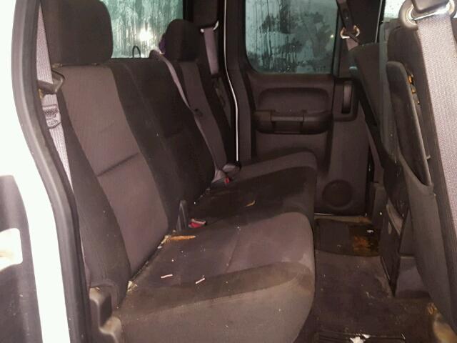 1GCSCSE02AZ284622 - 2010 CHEVROLET SILVERADO WHITE photo 5