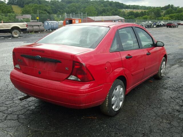 1FAFP34Z54W128761 - 2004 FORD FOCUS SE C RED photo 4