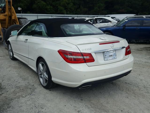 WDDKK7CF6BF080633 - 2011 MERCEDES-BENZ E 550 WHITE photo 3