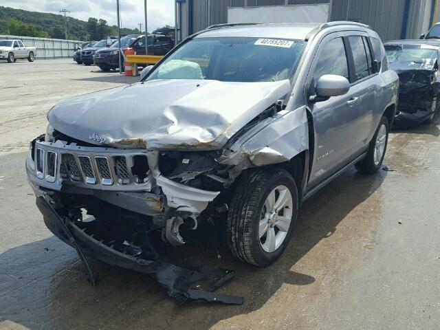 1C4NJCEA2GD599542 - 2016 JEEP COMPASS SILVER photo 2