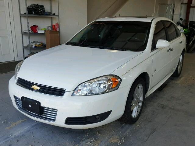 2G1WU57M691142366 - 2009 CHEVROLET IMPALA WHITE photo 2