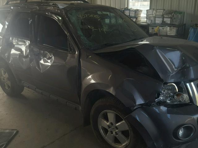 1FMCU9DG7AKD23797 - 2010 FORD ESCAPE GRAY photo 9