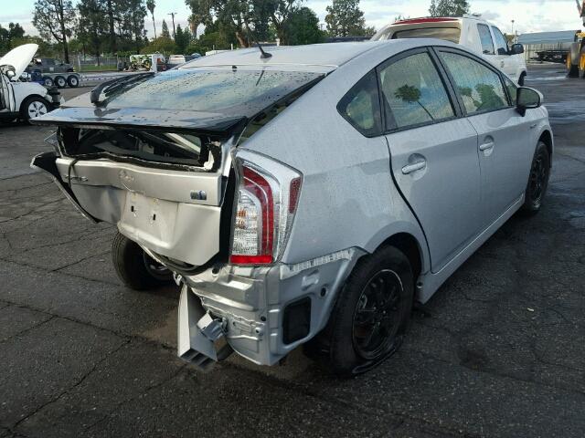 JTDKN3DU0F0445890 - 2015 TOYOTA PRIUS SILVER photo 4