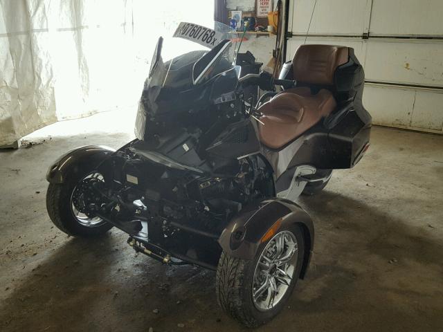 2BXJBRC12CV001997 - 2012 CAN-AM SPYDER ROA BROWN photo 2