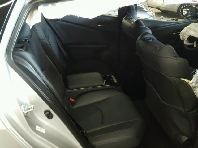 JTDKARFP1H3051130 - 2017 TOYOTA PRIUS PRIM 银色 照片 6