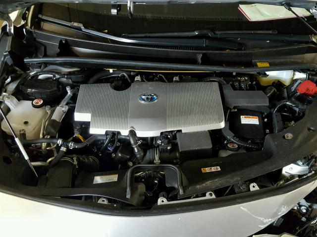 JTDKARFP1H3051130 - 2017 TOYOTA PRIUS PRIM 银色 照片 7