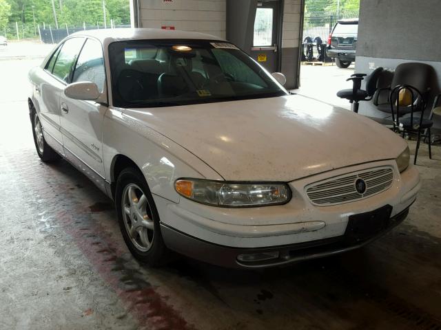 2G4WF5518Y1134712 - 2000 BUICK REGAL GS WHITE photo 1