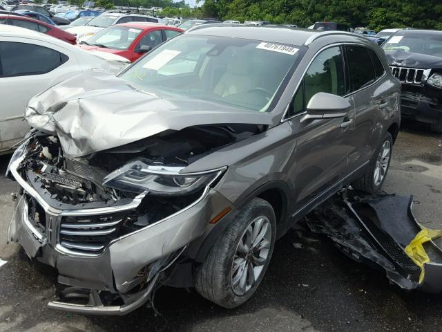 5LMCJ2C98HUL16095 - 2017 LINCOLN MKC SELECT ნაცრისფერი ფოტო 2