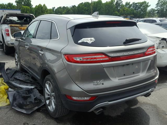 5LMCJ2C98HUL16095 - 2017 LINCOLN MKC SELECT ნაცრისფერი ფოტო 3