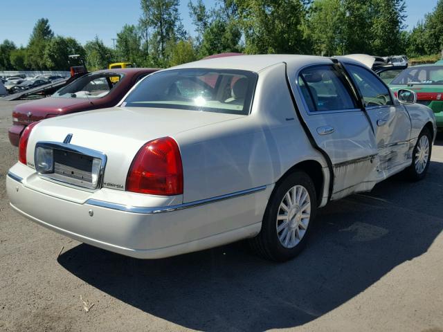 1LNHM83W24Y607803 - 2004 LINCOLN TOWN CAR U CREAM photo 4