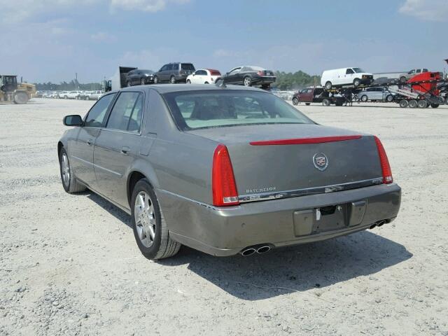 1G6KD5EY3AU132904 - 2010 CADILLAC DTS LUXURY GRAY photo 3