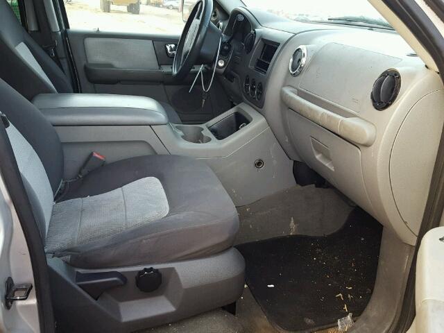 1FMPU15506LA01178 - 2006 FORD EXPEDITION GRAY photo 5