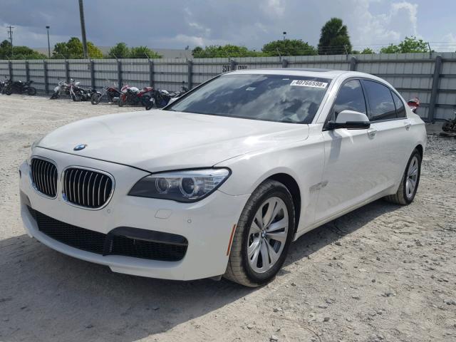 WBAYE4C53DD136721 - 2013 BMW 740 LI WHITE photo 2