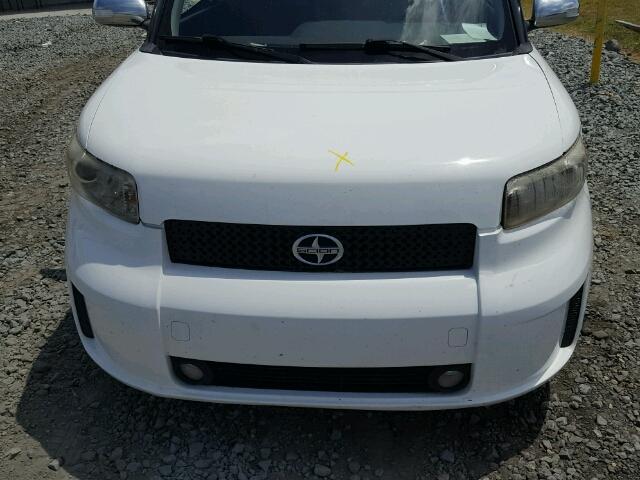 JTLZE4FE3A1099433 - 2010 TOYOTA SCION XB Weiß Foto 7