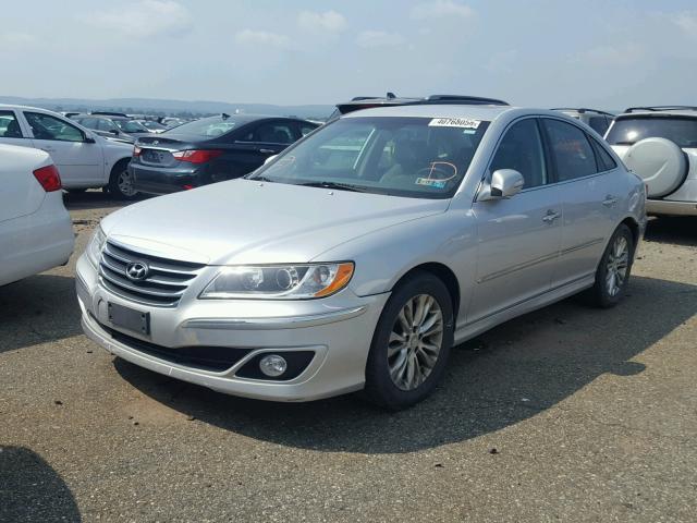 KMHFC4DF5BA525460 - 2011 HYUNDAI AZERA GLS SILVER photo 2