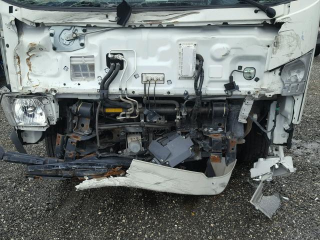 JALE5W16XG7304000 - 2016 ISUZU NQR WHITE photo 9