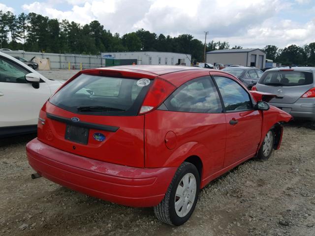 1FAFP31N77W150038 - 2007 FORD FOCUS ZX3 RED photo 4