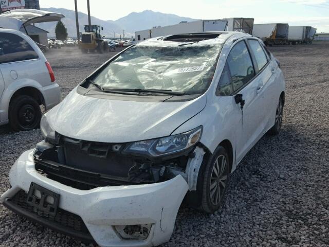 3HGGK5G81FM708900 - 2015 HONDA FIT WHITE photo 2