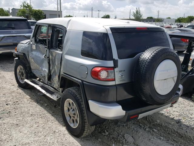 JTEBU4BF4CK134407 - 2012 TOYOTA FJ CRUISER SILVER photo 3