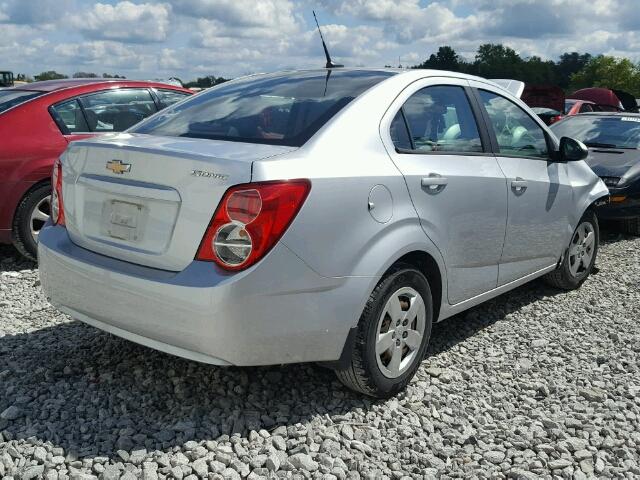 1G1JA5SH1D4250596 - 2013 CHEVROLET SONIC LS 银色 照片 4