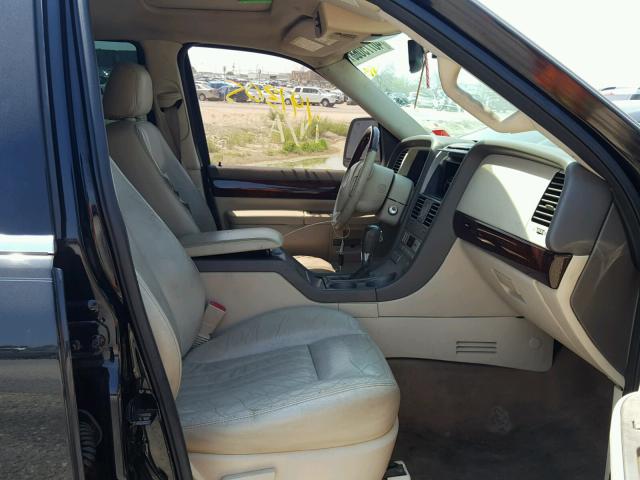 5LMEU68H44ZJ37055 - 2004 LINCOLN AVIATOR 黑色 照片 5